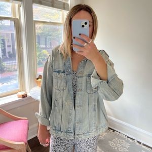 Oversized light wash denim jacket!